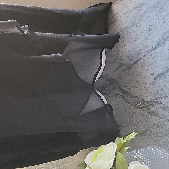 Lane Bryant Top with Sheer Flowing Trim High Low Hem black size 14/16 - Picture 3 of 13